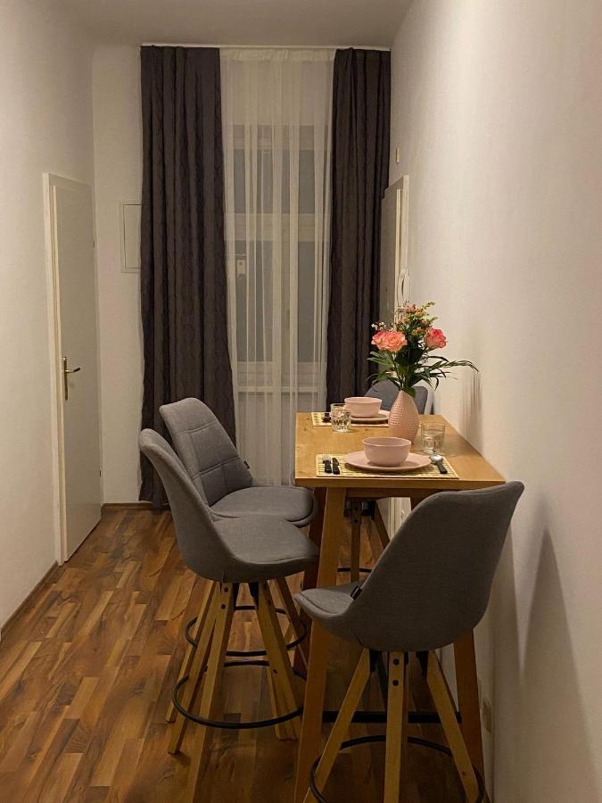 Gesamte Unterkunft In Zentrumsnaehe Vienna Luaran gambar